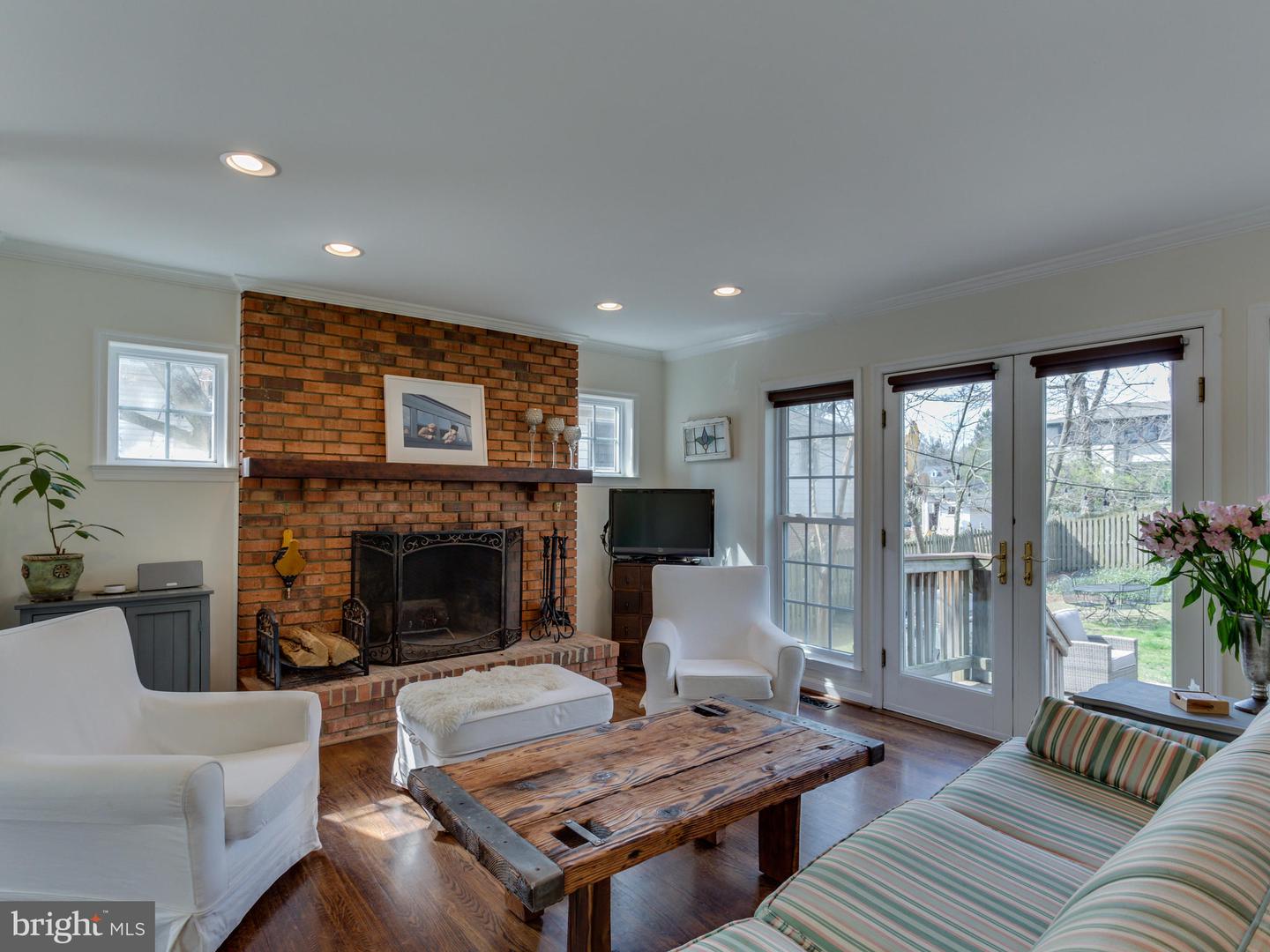 112 E JEFFERSON ST E, FALLS CHURCH, Virginia 22046, 5 Bedrooms Bedrooms, ,3 BathroomsBathrooms,Residential,For sale,112 E JEFFERSON ST E,VAFA2002940 MLS # VAFA2002940