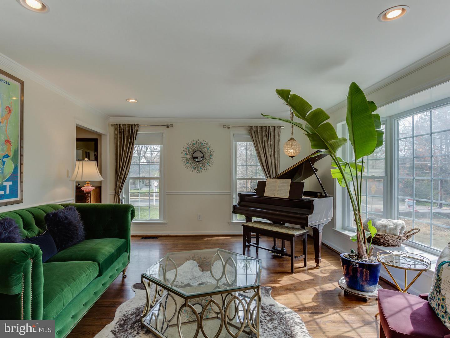 112 E JEFFERSON ST E, FALLS CHURCH, Virginia 22046, 5 Bedrooms Bedrooms, ,3 BathroomsBathrooms,Residential,For sale,112 E JEFFERSON ST E,VAFA2002940 MLS # VAFA2002940