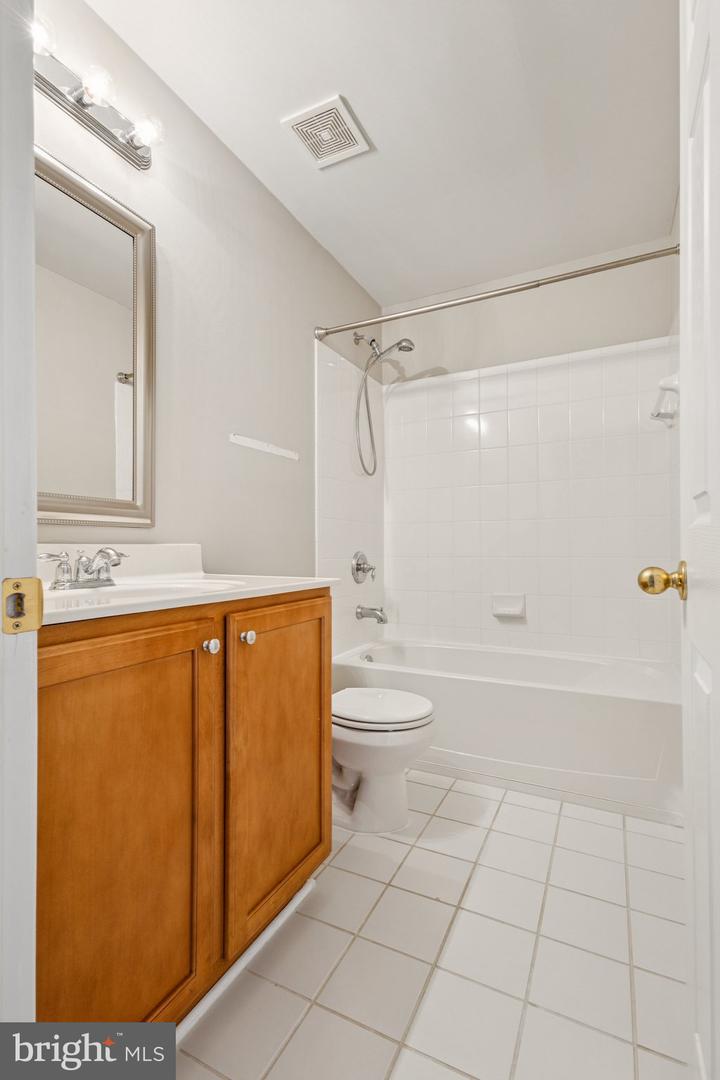 301 GENTLE BREEZE CIR, FREDERICKSBURG, Virginia 22406, 5 Bedrooms Bedrooms, ,4 BathroomsBathrooms,Residential,For sale,301 GENTLE BREEZE CIR,VAST2038374 MLS # VAST2038374
