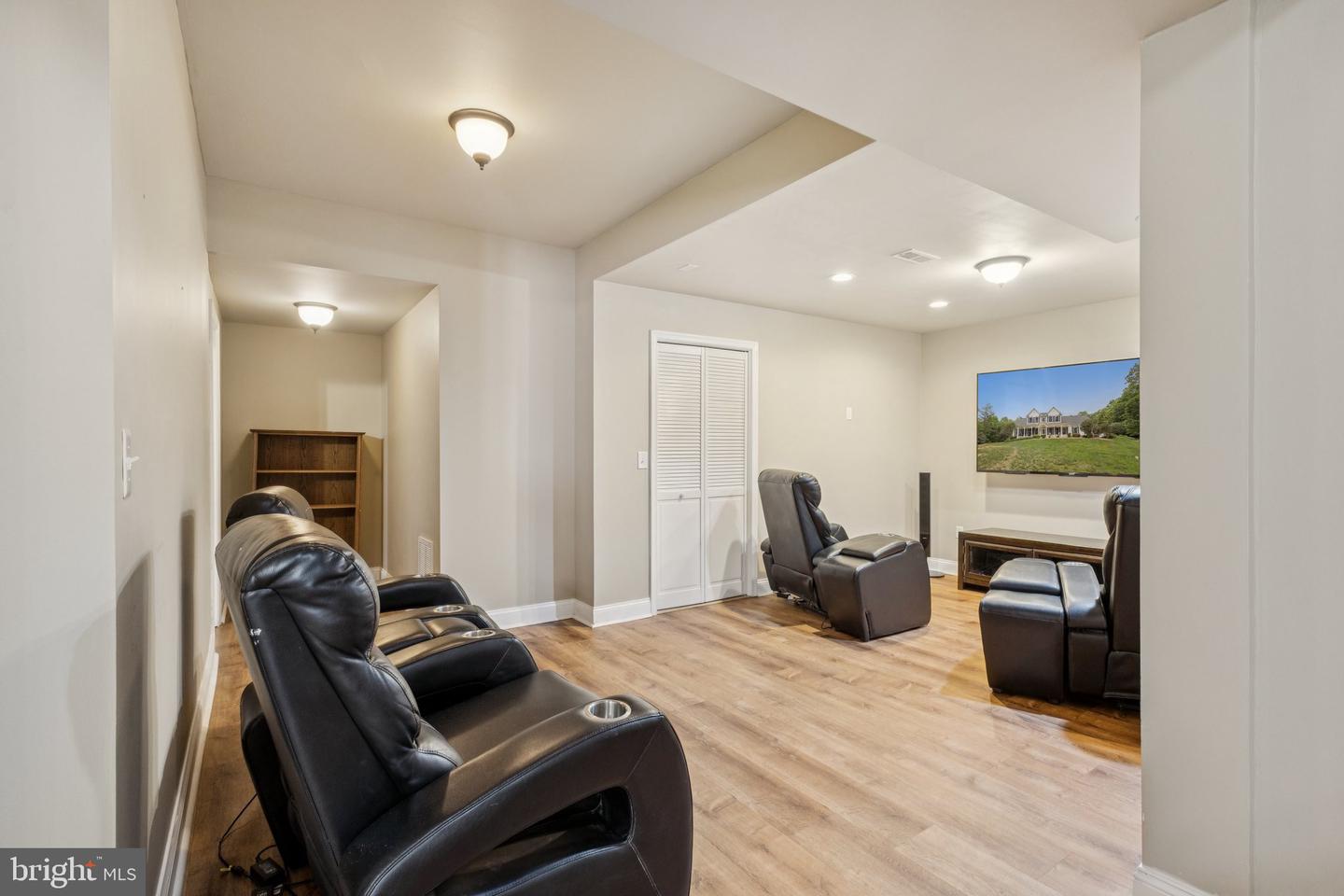 301 GENTLE BREEZE CIR, FREDERICKSBURG, Virginia 22406, 5 Bedrooms Bedrooms, ,4 BathroomsBathrooms,Residential,For sale,301 GENTLE BREEZE CIR,VAST2038374 MLS # VAST2038374