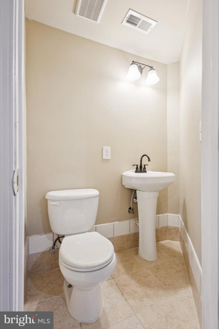 301 GENTLE BREEZE CIR, FREDERICKSBURG, Virginia 22406, 5 Bedrooms Bedrooms, ,4 BathroomsBathrooms,Residential,For sale,301 GENTLE BREEZE CIR,VAST2038374 MLS # VAST2038374