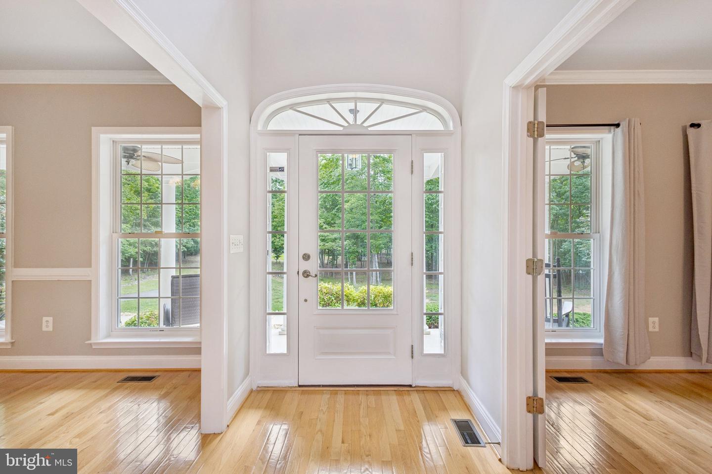 301 GENTLE BREEZE CIR, FREDERICKSBURG, Virginia 22406, 5 Bedrooms Bedrooms, ,4 BathroomsBathrooms,Residential,For sale,301 GENTLE BREEZE CIR,VAST2038374 MLS # VAST2038374