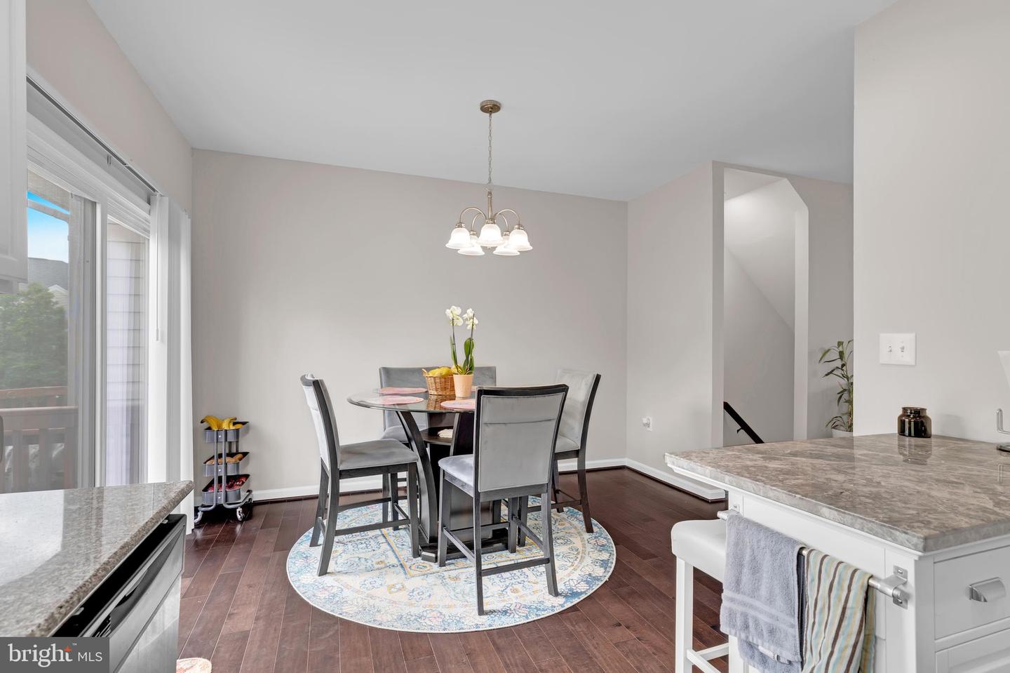 20260 BROOKVIEW SQ, ASHBURN, Virginia 20147, 3 Bedrooms Bedrooms, ,2 BathroomsBathrooms,Residential,For sale,20260 BROOKVIEW SQ,VALO2095202 MLS # VALO2095202