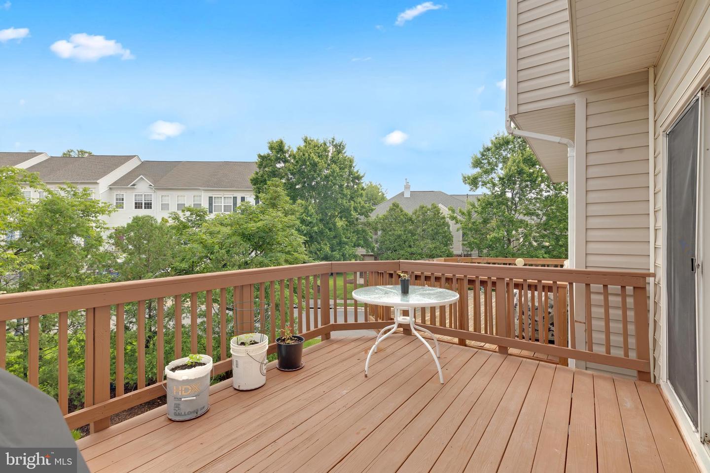 20260 BROOKVIEW SQ, ASHBURN, Virginia 20147, 3 Bedrooms Bedrooms, ,2 BathroomsBathrooms,Residential,For sale,20260 BROOKVIEW SQ,VALO2095202 MLS # VALO2095202