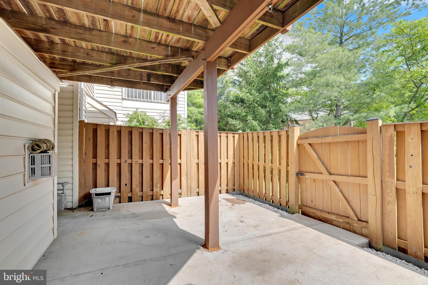 20260 BROOKVIEW SQ, ASHBURN, Virginia 20147, 3 Bedrooms Bedrooms, ,2 BathroomsBathrooms,Residential,For sale,20260 BROOKVIEW SQ,VALO2095202 MLS # VALO2095202