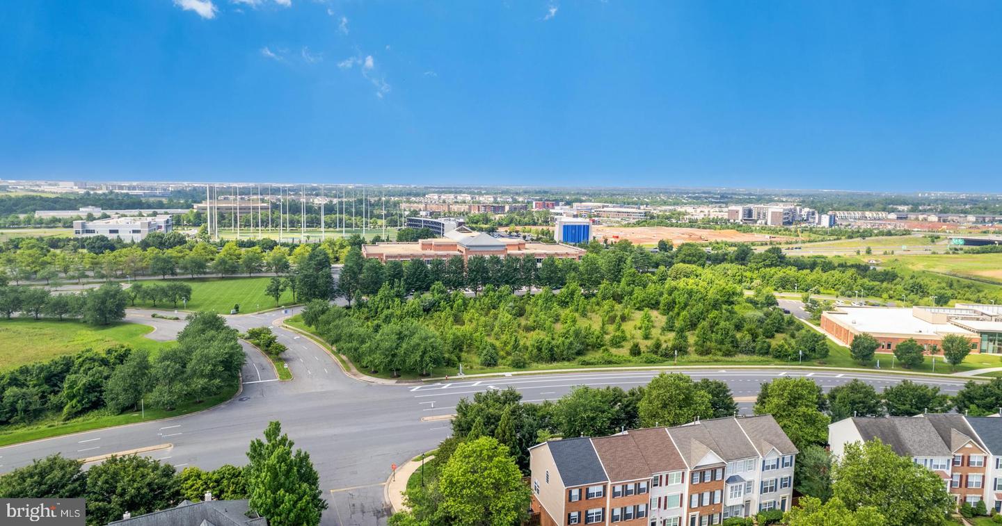 20260 BROOKVIEW SQ, ASHBURN, Virginia 20147, 3 Bedrooms Bedrooms, ,2 BathroomsBathrooms,Residential,For sale,20260 BROOKVIEW SQ,VALO2095202 MLS # VALO2095202