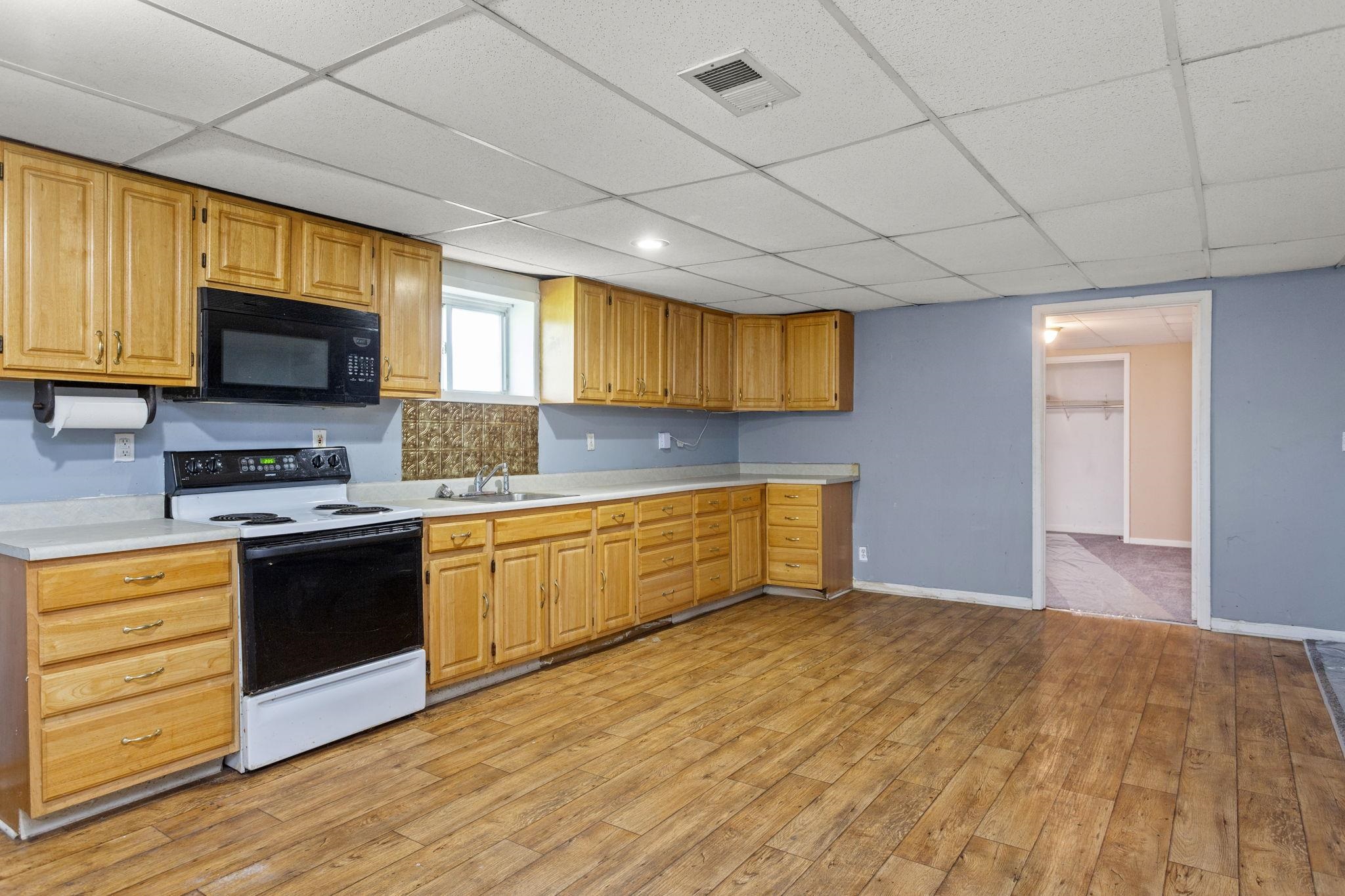 with door to bedroom.
