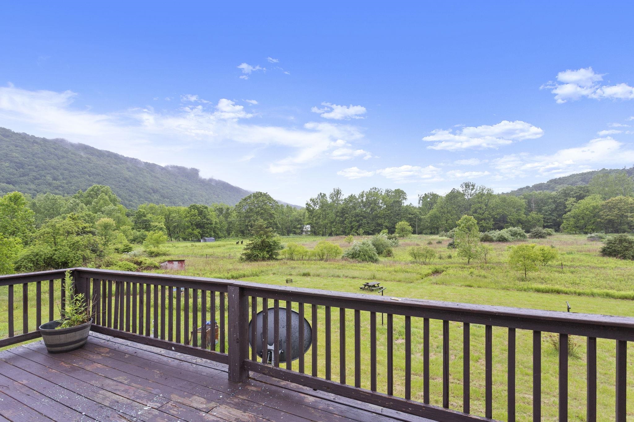 14623 RUNIONS CREEK RD, BROADWAY, Virginia 22815, 4 Bedrooms Bedrooms, ,3 BathroomsBathrooms,Residential,14623 RUNIONS CREEK RD,665680 MLS # 665680