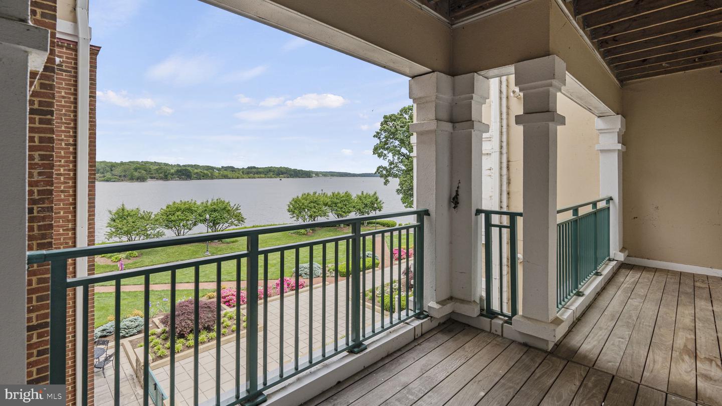 440 BELMONT BAY DR #302, WOODBRIDGE, Virginia 22191, 2 Bedrooms Bedrooms, ,2 BathroomsBathrooms,Residential,For sale,440 BELMONT BAY DR #302,VAPW2093802 MLS # VAPW2093802
