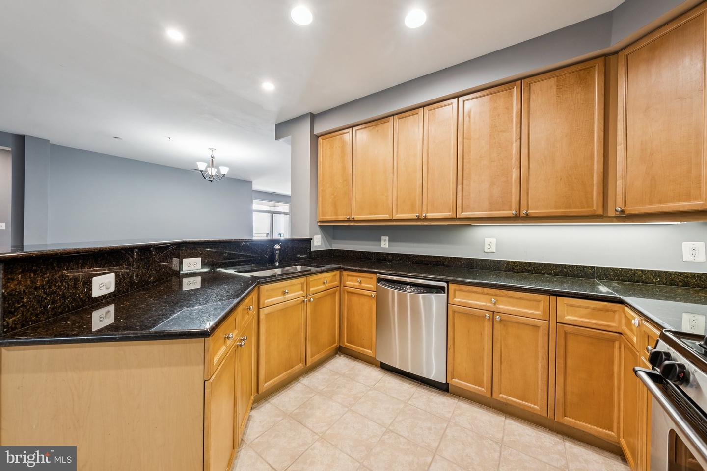440 BELMONT BAY DR #302, WOODBRIDGE, Virginia 22191, 2 Bedrooms Bedrooms, ,2 BathroomsBathrooms,Residential,For sale,440 BELMONT BAY DR #302,VAPW2093802 MLS # VAPW2093802