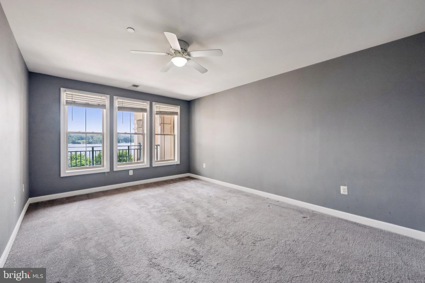 440 BELMONT BAY DR #302, WOODBRIDGE, Virginia 22191, 2 Bedrooms Bedrooms, ,2 BathroomsBathrooms,Residential,For sale,440 BELMONT BAY DR #302,VAPW2093802 MLS # VAPW2093802