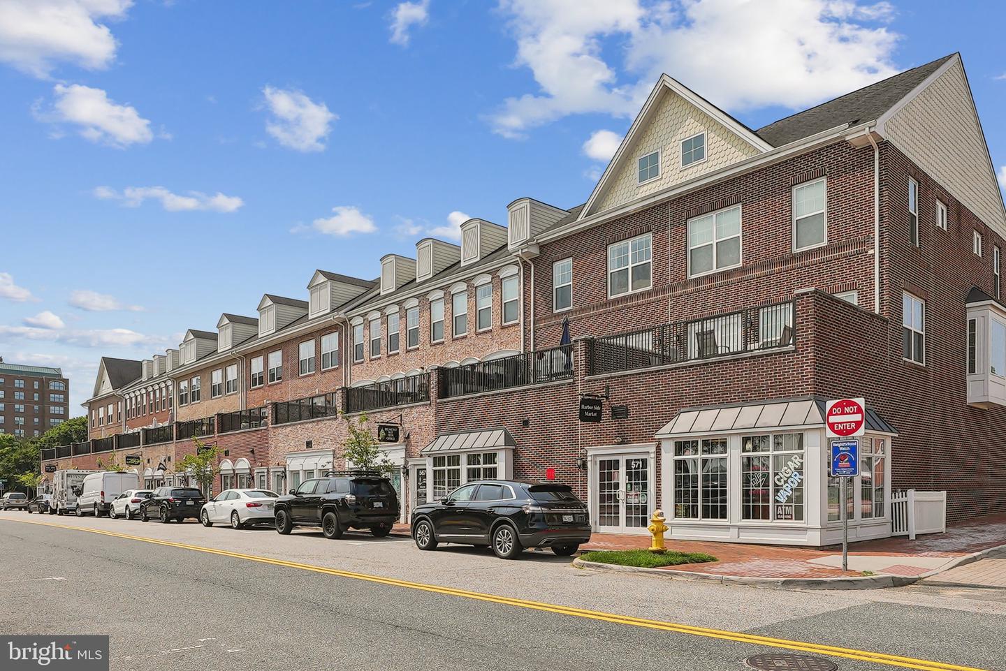 440 BELMONT BAY DR #302, WOODBRIDGE, Virginia 22191, 2 Bedrooms Bedrooms, ,2 BathroomsBathrooms,Residential,For sale,440 BELMONT BAY DR #302,VAPW2093802 MLS # VAPW2093802