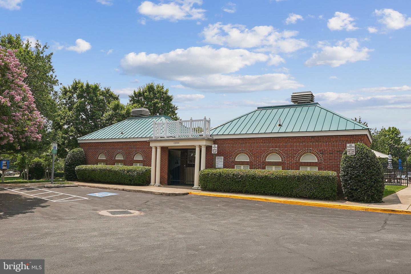 440 BELMONT BAY DR #302, WOODBRIDGE, Virginia 22191, 2 Bedrooms Bedrooms, ,2 BathroomsBathrooms,Residential,For sale,440 BELMONT BAY DR #302,VAPW2093802 MLS # VAPW2093802