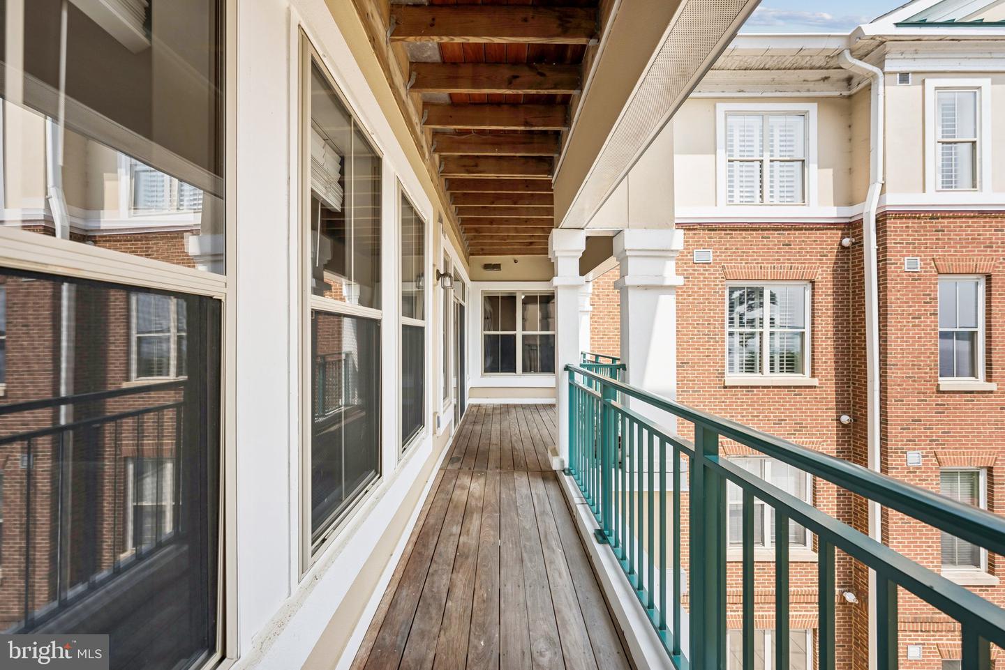 440 BELMONT BAY DR #302, WOODBRIDGE, Virginia 22191, 2 Bedrooms Bedrooms, ,2 BathroomsBathrooms,Residential,For sale,440 BELMONT BAY DR #302,VAPW2093802 MLS # VAPW2093802