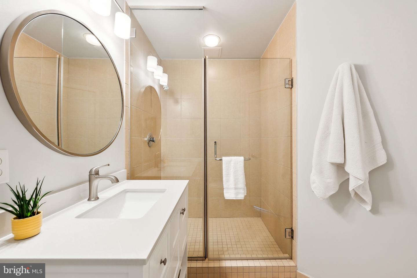 910 M ST NW #310, WASHINGTON, District Of Columbia 20001, 2 Bedrooms Bedrooms, ,2 BathroomsBathrooms,Residential,For sale,910 M ST NW #310,DCDC2199326 MLS # DCDC2199326