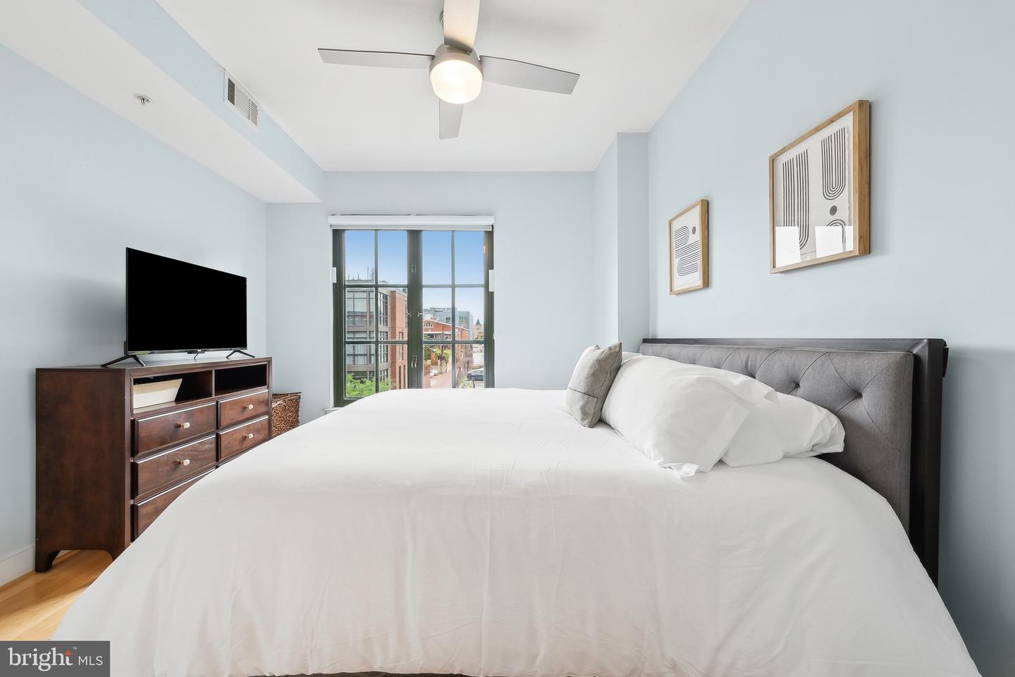 910 M ST NW #310, WASHINGTON, District Of Columbia 20001, 2 Bedrooms Bedrooms, ,2 BathroomsBathrooms,Residential,For sale,910 M ST NW #310,DCDC2199326 MLS # DCDC2199326