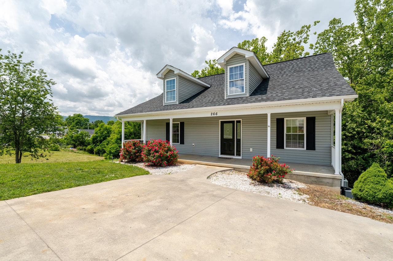 266 LOCUSTDALE LOOP, SHENANDOAH, Virginia 22849, 6 Bedrooms Bedrooms, ,3 BathroomsBathrooms,Residential,266 LOCUSTDALE LOOP,665687 MLS # 665687