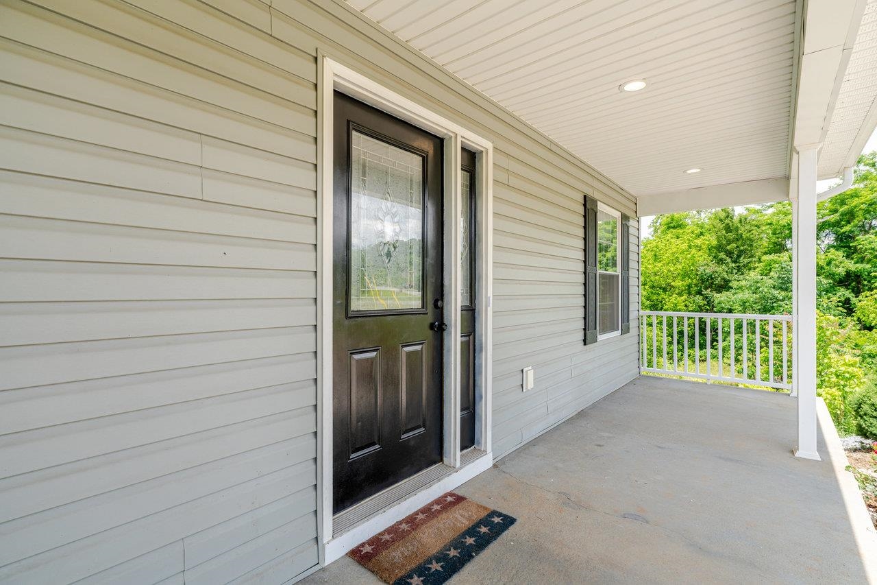 266 LOCUSTDALE LOOP, SHENANDOAH, Virginia 22849, 6 Bedrooms Bedrooms, ,3 BathroomsBathrooms,Residential,266 LOCUSTDALE LOOP,665687 MLS # 665687