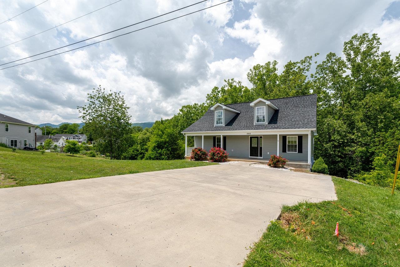 266 LOCUSTDALE LOOP, SHENANDOAH, Virginia 22849, 6 Bedrooms Bedrooms, ,3 BathroomsBathrooms,Residential,266 LOCUSTDALE LOOP,665687 MLS # 665687