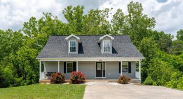 266 LOCUSTDALE LOOP, SHENANDOAH, Virginia 22849, 6 Bedrooms Bedrooms, ,3 BathroomsBathrooms,Residential,266 LOCUSTDALE LOOP,665687 MLS # 665687
