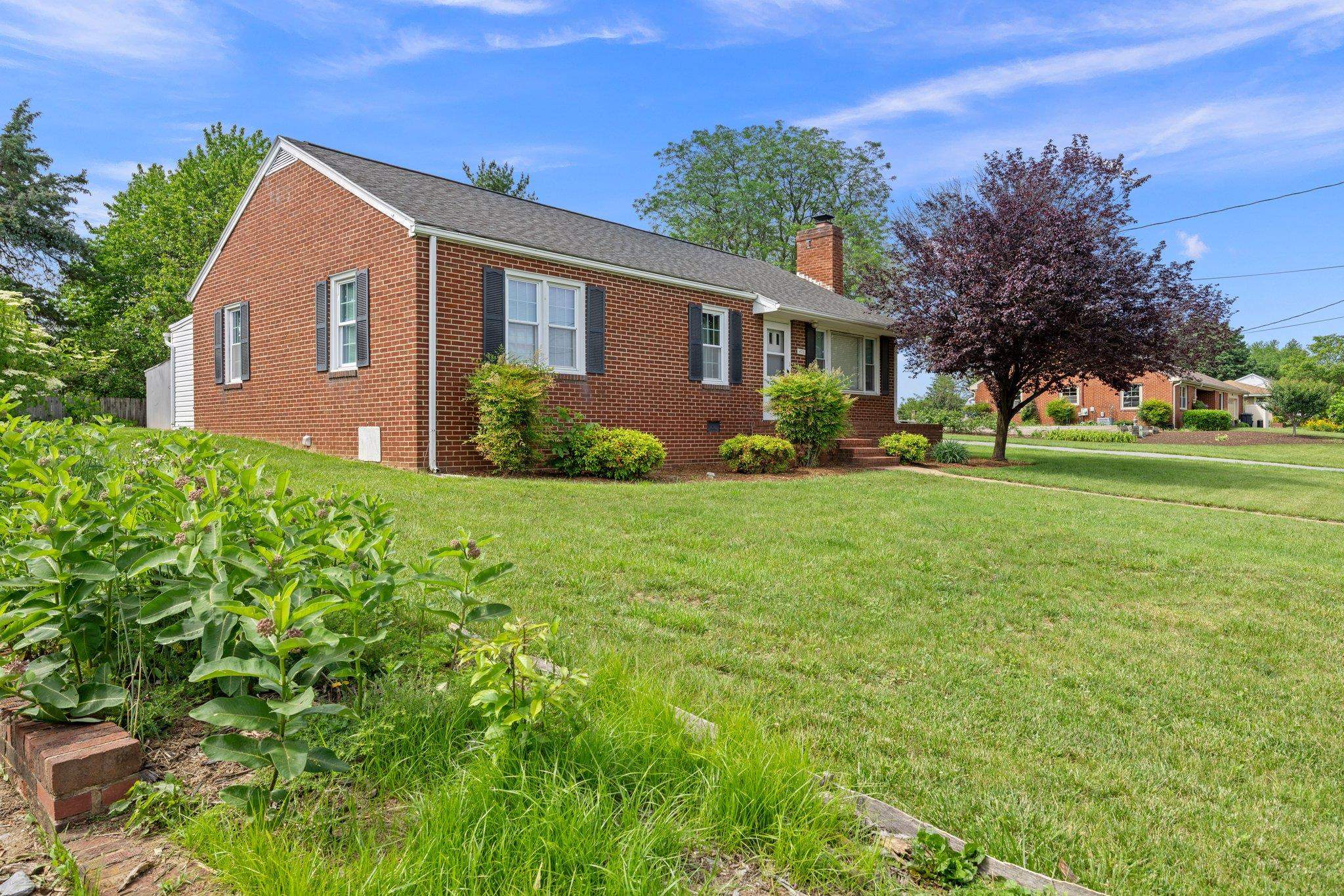 475 HARTMAN DR, HARRISONBURG, Virginia 22802, 3 Bedrooms Bedrooms, ,2 BathroomsBathrooms,Residential,475 HARTMAN DR,665701 MLS # 665701