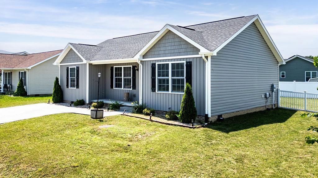 1453 MANDOLIN AVE, GROTTOES, Virginia 22801, 3 Bedrooms Bedrooms, ,2 BathroomsBathrooms,Residential,1453 MANDOLIN AVE,665705 MLS # 665705