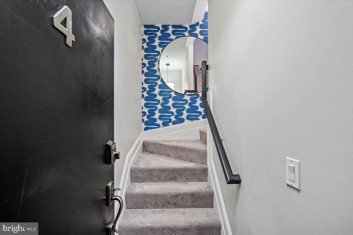 1407 15TH ST NW #4, WASHINGTON, District Of Columbia 20005, 2 Bedrooms Bedrooms, ,2 BathroomsBathrooms,Residential,For sale,1407 15TH ST NW #4,DCDC2199688 MLS # DCDC2199688