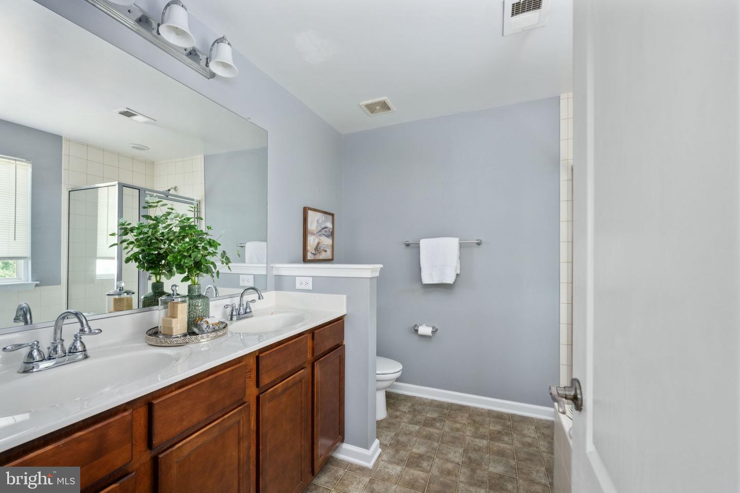 6 IVY SPRING LN, FREDERICKSBURG, Virginia 22406, 6 Bedrooms Bedrooms, ,3 BathroomsBathrooms,Residential,For sale,6 IVY SPRING LN,VAST2038672 MLS # VAST2038672