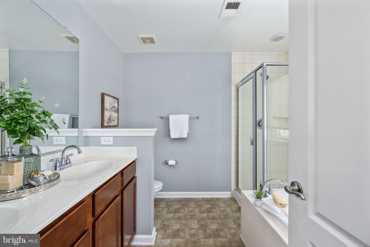 6 IVY SPRING LN, FREDERICKSBURG, Virginia 22406, 6 Bedrooms Bedrooms, ,3 BathroomsBathrooms,Residential,For sale,6 IVY SPRING LN,VAST2038672 MLS # VAST2038672
