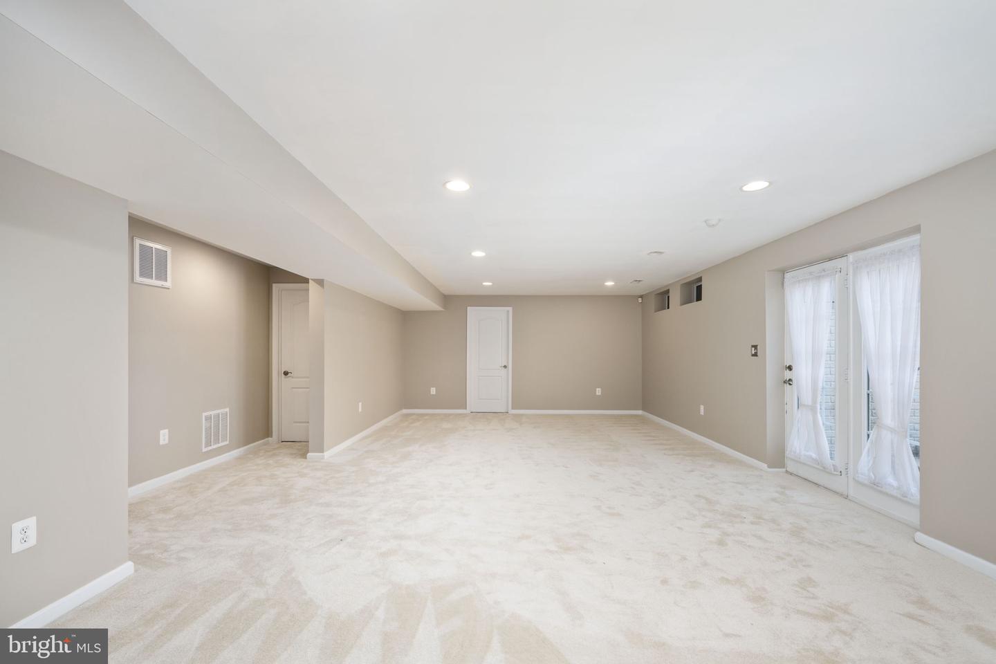 6 IVY SPRING LN, FREDERICKSBURG, Virginia 22406, 6 Bedrooms Bedrooms, ,3 BathroomsBathrooms,Residential,For sale,6 IVY SPRING LN,VAST2038672 MLS # VAST2038672