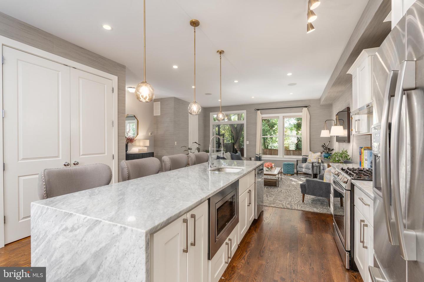 3811 NEW HAMPSHIRE AVE NW #1, WASHINGTON, District Of Columbia 20011, 2 Bedrooms Bedrooms, ,2 BathroomsBathrooms,Residential,For sale,3811 NEW HAMPSHIRE AVE NW #1,DCDC2199954 MLS # DCDC2199954