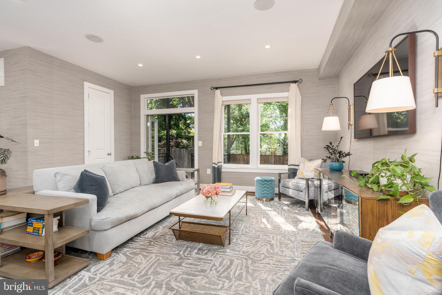 3811 NEW HAMPSHIRE AVE NW #1, WASHINGTON, District Of Columbia 20011, 2 Bedrooms Bedrooms, ,2 BathroomsBathrooms,Residential,For sale,3811 NEW HAMPSHIRE AVE NW #1,DCDC2199954 MLS # DCDC2199954