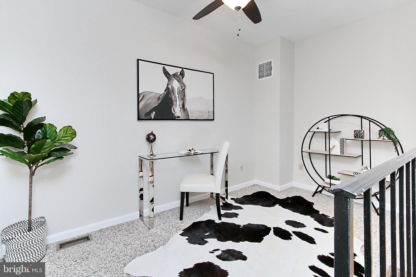 6913-B SANDRA MARIE CIR #B, ALEXANDRIA, Virginia 22310, 2 Bedrooms Bedrooms, ,2 BathroomsBathrooms,Residential,For sale,6913-B SANDRA MARIE CIR #B,VAFX2240272 MLS # VAFX2240272