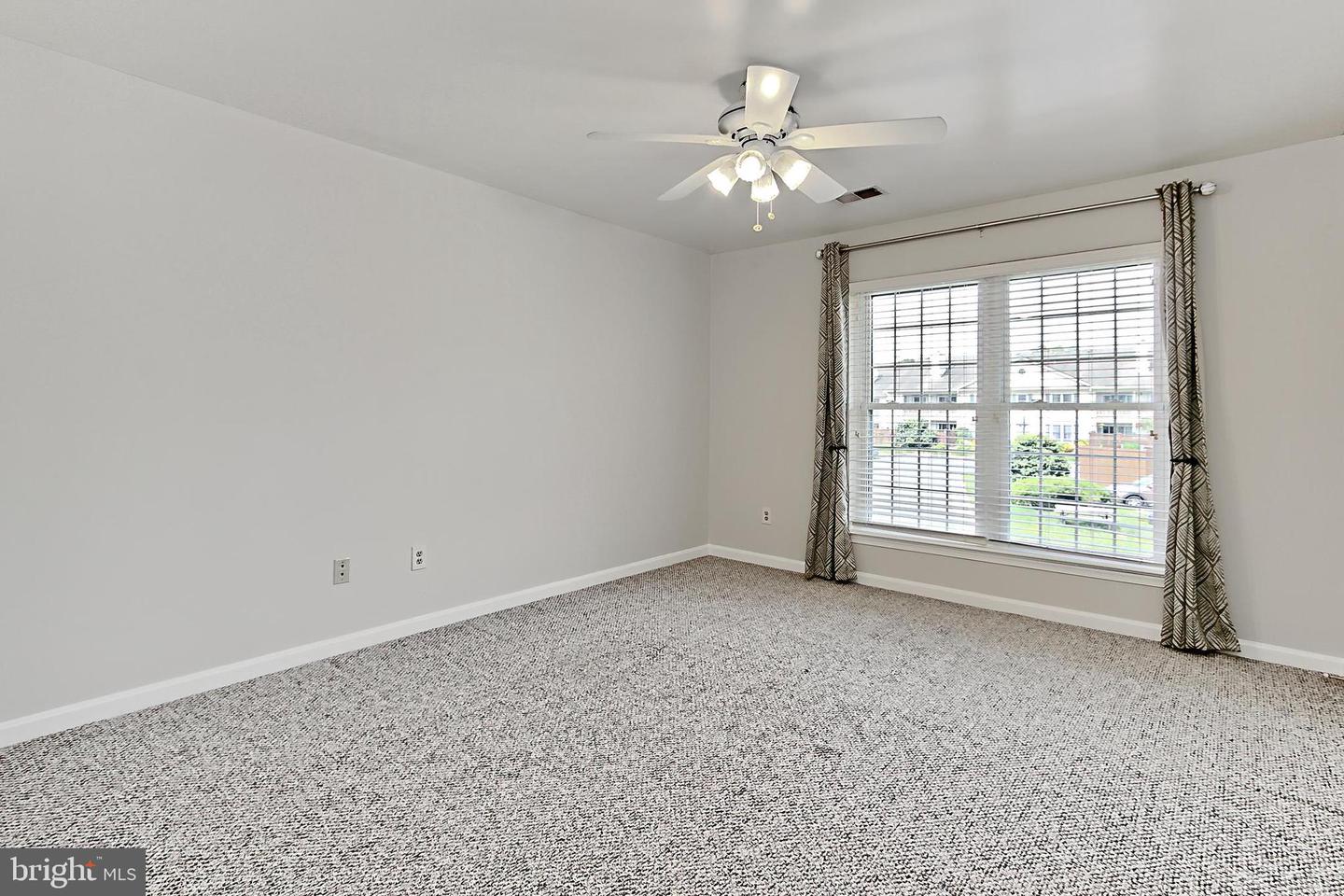 6913-B SANDRA MARIE CIR #B, ALEXANDRIA, Virginia 22310, 2 Bedrooms Bedrooms, ,2 BathroomsBathrooms,Residential,For sale,6913-B SANDRA MARIE CIR #B,VAFX2240272 MLS # VAFX2240272