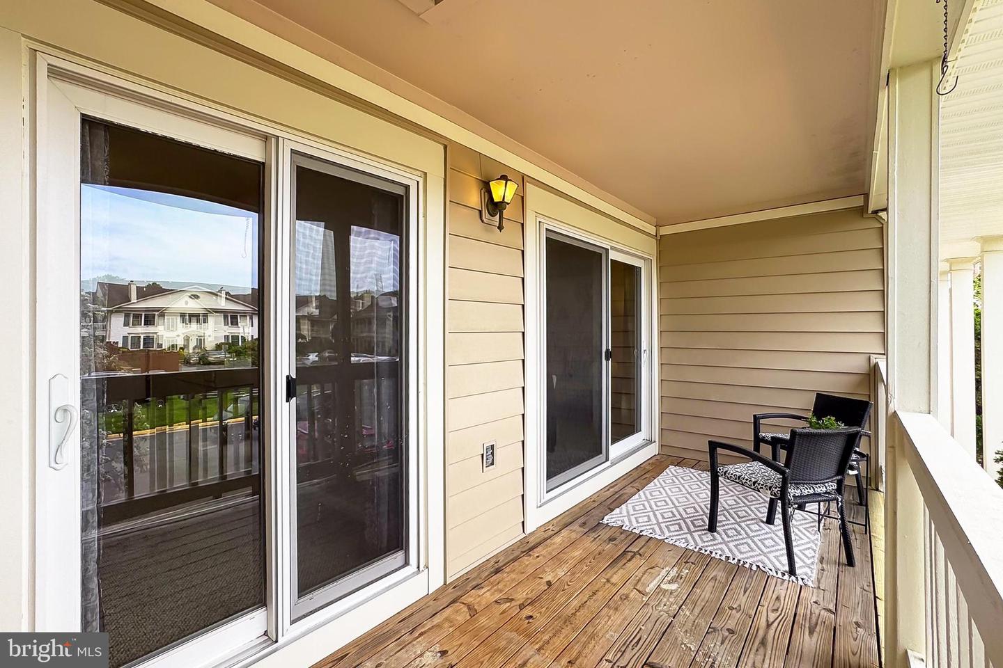 6913-B SANDRA MARIE CIR #B, ALEXANDRIA, Virginia 22310, 2 Bedrooms Bedrooms, ,2 BathroomsBathrooms,Residential,For sale,6913-B SANDRA MARIE CIR #B,VAFX2240272 MLS # VAFX2240272