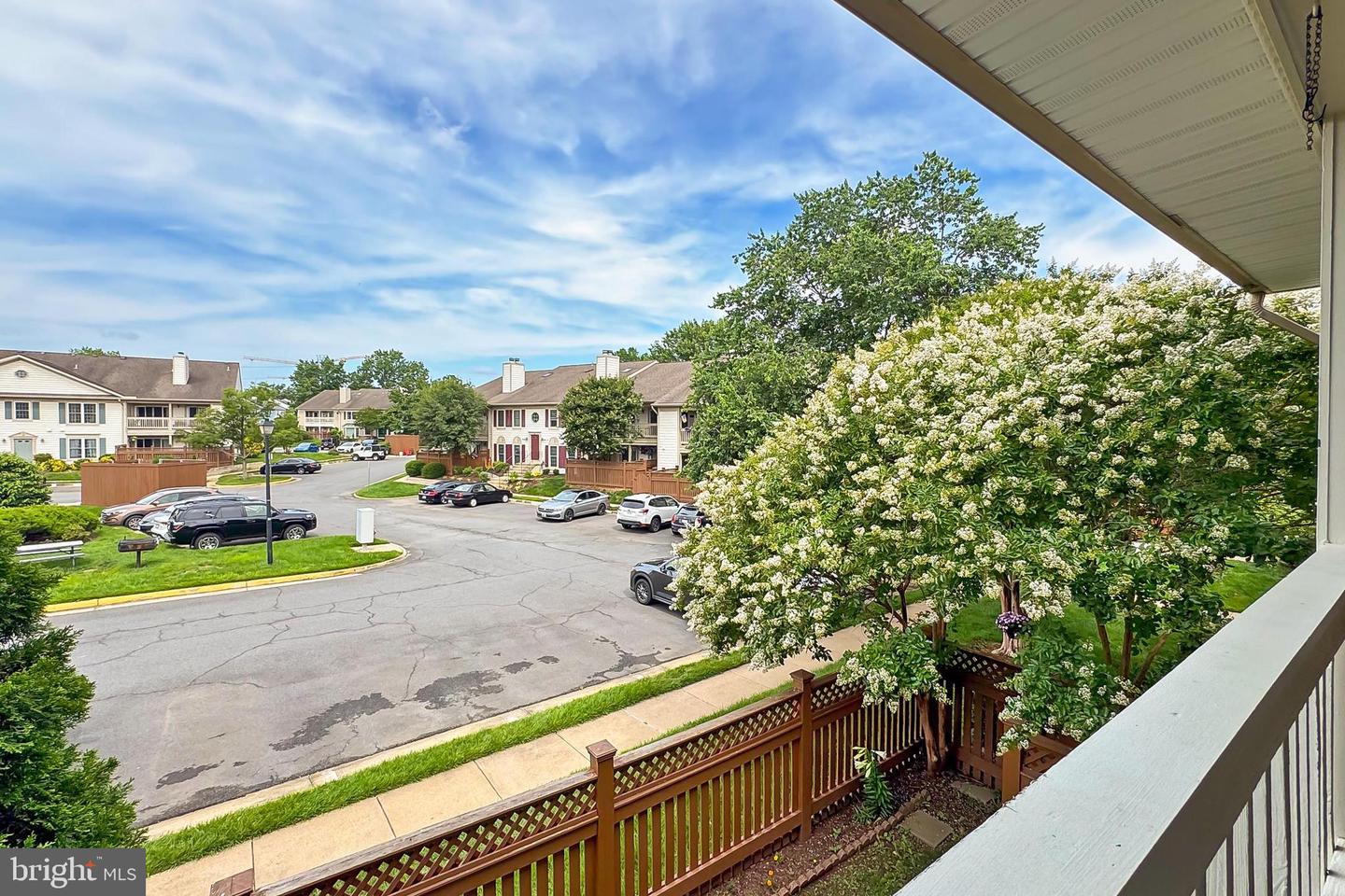 6913-B SANDRA MARIE CIR #B, ALEXANDRIA, Virginia 22310, 2 Bedrooms Bedrooms, ,2 BathroomsBathrooms,Residential,For sale,6913-B SANDRA MARIE CIR #B,VAFX2240272 MLS # VAFX2240272