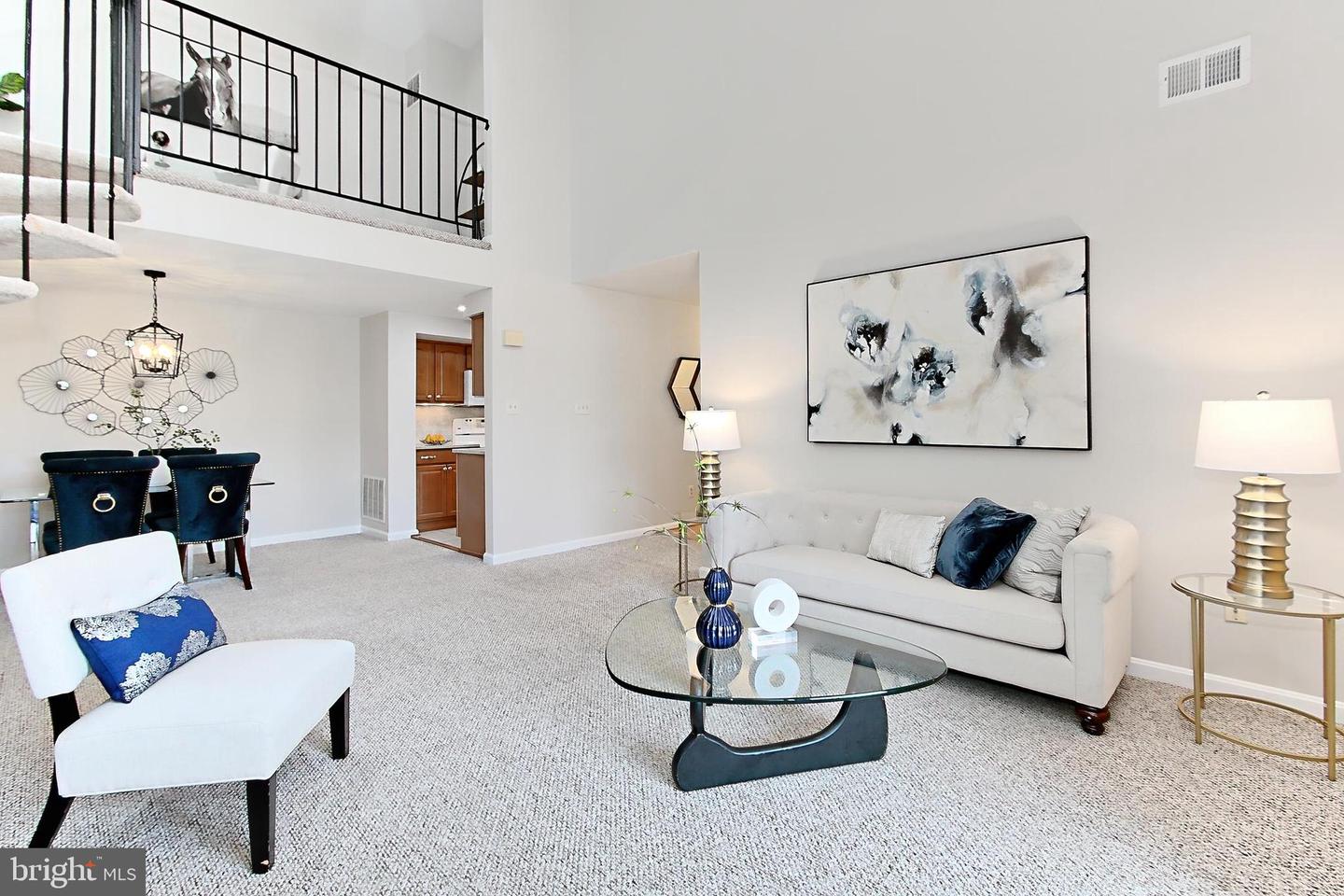 6913-B SANDRA MARIE CIR #B, ALEXANDRIA, Virginia 22310, 2 Bedrooms Bedrooms, ,2 BathroomsBathrooms,Residential,For sale,6913-B SANDRA MARIE CIR #B,VAFX2240272 MLS # VAFX2240272