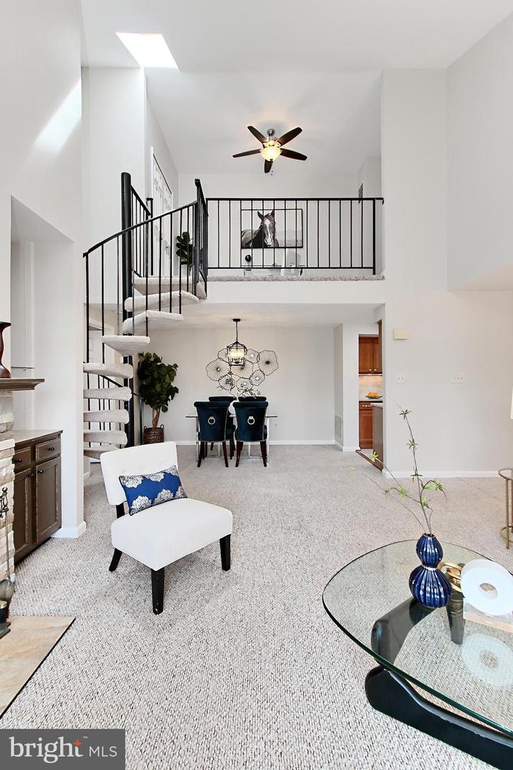6913-B SANDRA MARIE CIR #B, ALEXANDRIA, Virginia 22310, 2 Bedrooms Bedrooms, ,2 BathroomsBathrooms,Residential,For sale,6913-B SANDRA MARIE CIR #B,VAFX2240272 MLS # VAFX2240272