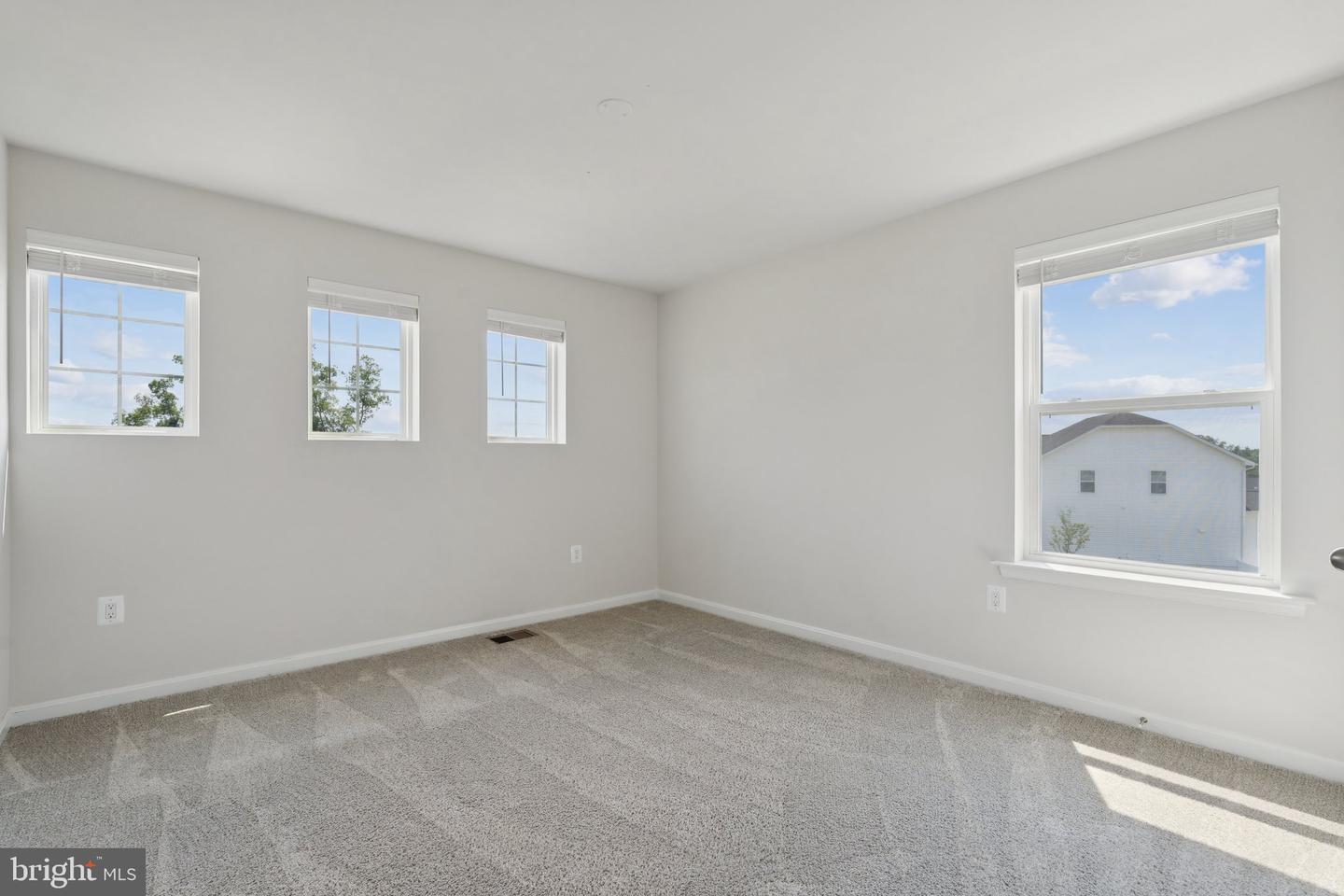 106 POE DR, WINCHESTER, Virginia 22602, 4 Bedrooms Bedrooms, ,3 BathroomsBathrooms,Residential,For sale,106 POE DR,VAFV2034092 MLS # VAFV2034092
