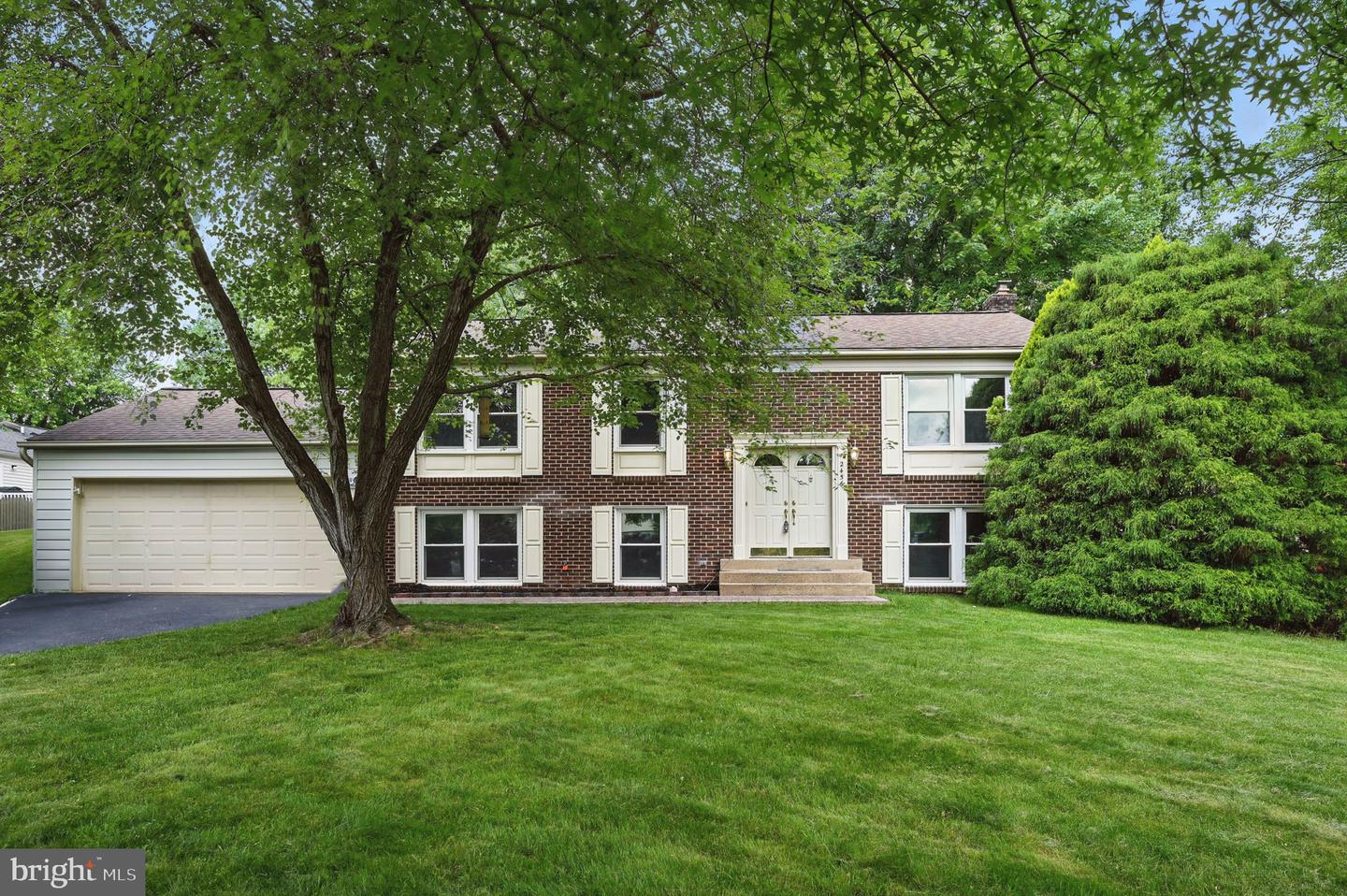 2456 KEELE DR, HERNDON, Virginia 20171, 5 Bedrooms Bedrooms, ,3 BathroomsBathrooms,Residential,For sale,2456 KEELE DR,VAFX2240560 MLS # VAFX2240560