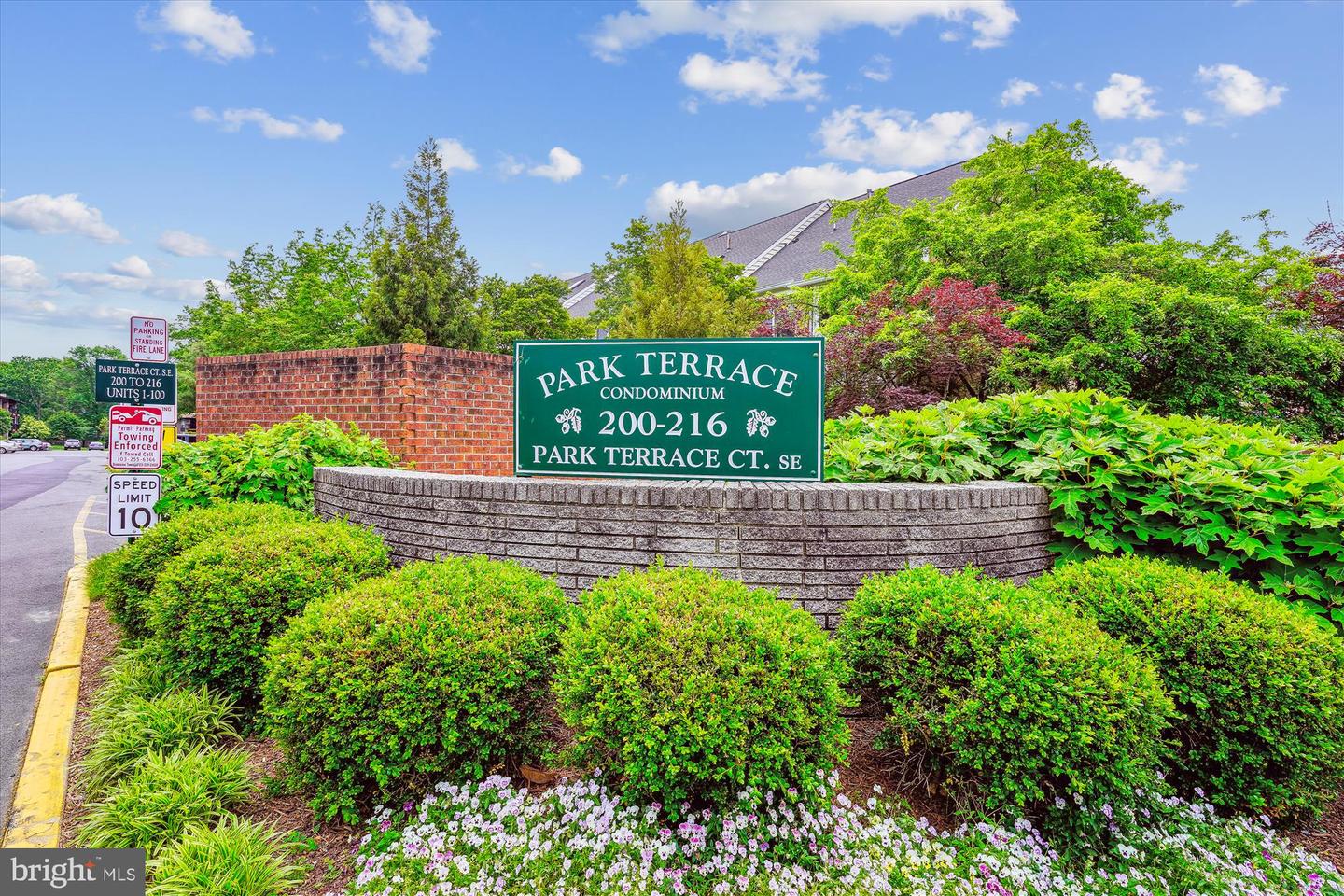 214 PARK TERRACE CT SE #88, VIENNA, Virginia 22180, 3 Bedrooms Bedrooms, ,1 BathroomBathrooms,Residential,For sale,214 PARK TERRACE CT SE #88,VAFX2240932 MLS # VAFX2240932