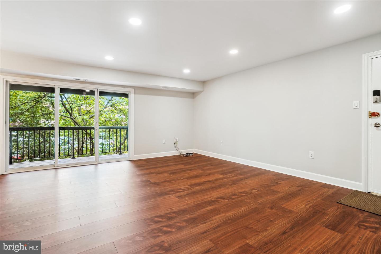 214 PARK TERRACE CT SE #88, VIENNA, Virginia 22180, 3 Bedrooms Bedrooms, ,1 BathroomBathrooms,Residential,For sale,214 PARK TERRACE CT SE #88,VAFX2240932 MLS # VAFX2240932