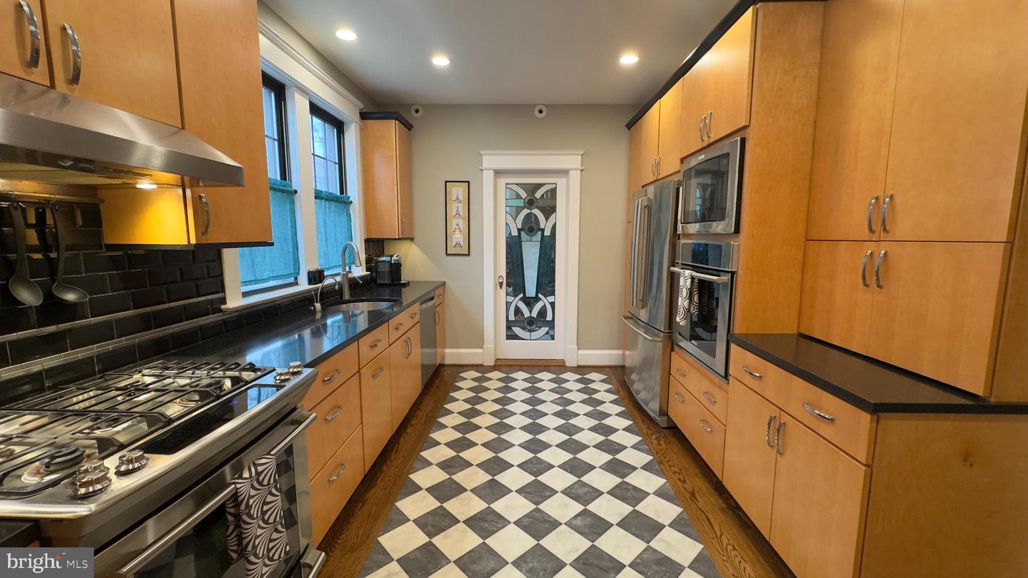 5240 COLORADO AVE NW, WASHINGTON, District Of Columbia 20011, 4 Bedrooms Bedrooms, ,2 BathroomsBathrooms,Residential,For sale,5240 COLORADO AVE NW,DCDC2200662 MLS # DCDC2200662