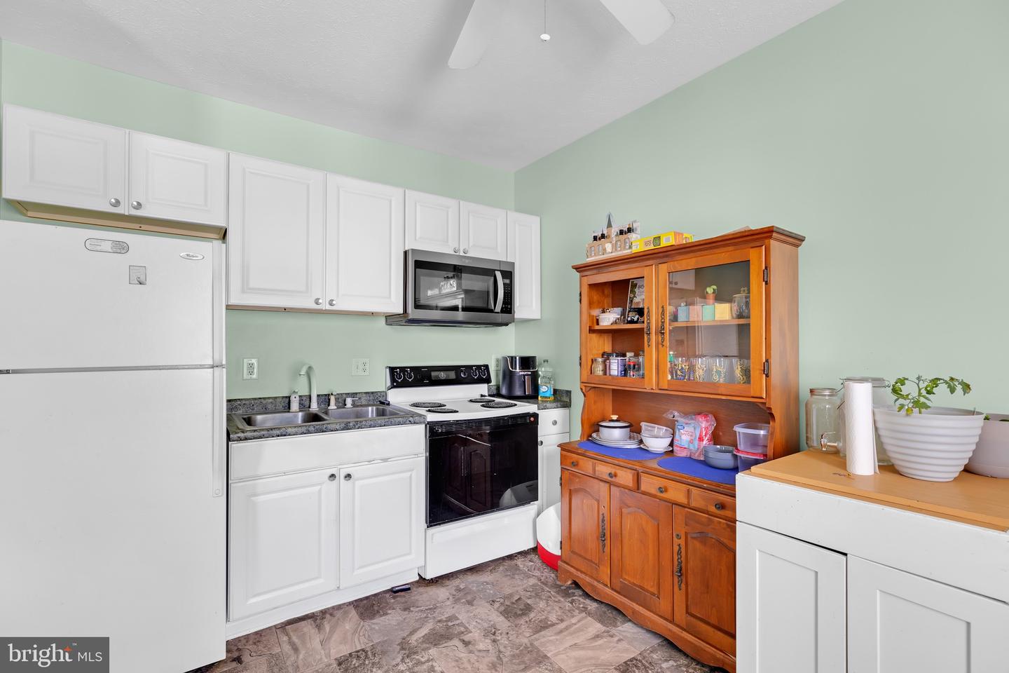 656 W 11TH ST, FRONT ROYAL, Virginia 22630, 4 Bedrooms Bedrooms, ,2 BathroomsBathrooms,Residential,For sale,656 W 11TH ST,VAWR2011176 MLS # VAWR2011176