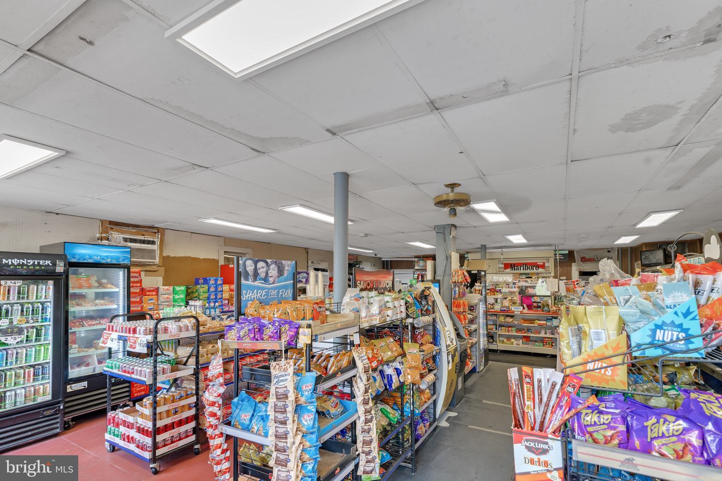 656 W 11TH ST, FRONT ROYAL, Virginia 22630, 4 Bedrooms Bedrooms, ,2 BathroomsBathrooms,Residential,For sale,656 W 11TH ST,VAWR2011176 MLS # VAWR2011176