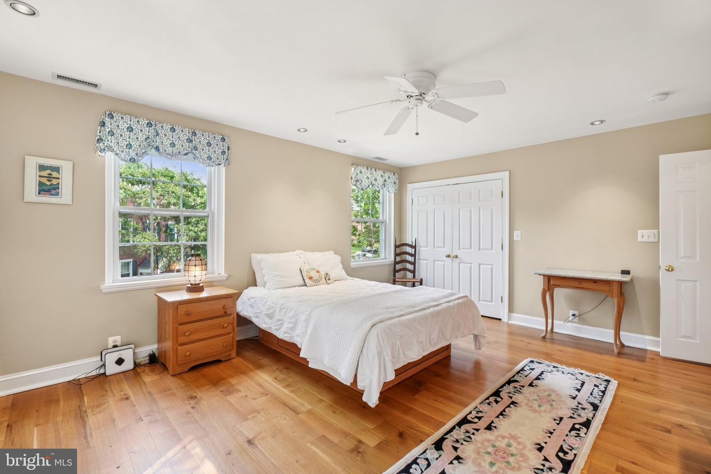 2862 S BUCHANAN ST S #B2, ARLINGTON, Virginia 22206, 3 Bedrooms Bedrooms, ,2 BathroomsBathrooms,Residential,For sale,2862 S BUCHANAN ST S #B2,VAAR2057540 MLS # VAAR2057540