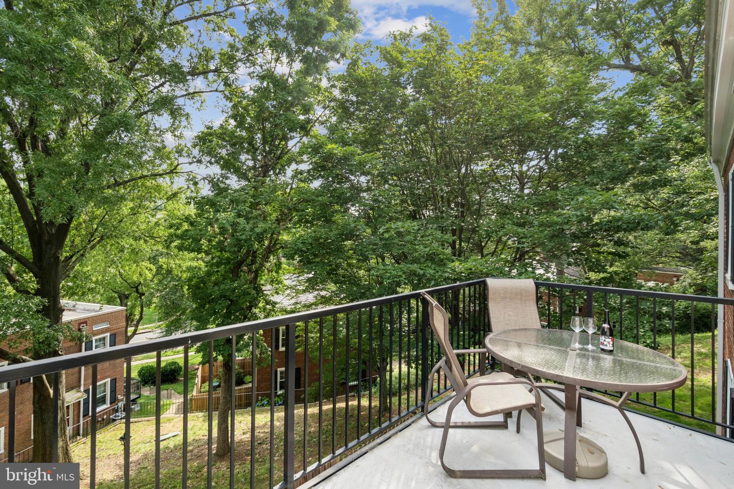 2862 S BUCHANAN ST S #B2, ARLINGTON, Virginia 22206, 3 Bedrooms Bedrooms, ,2 BathroomsBathrooms,Residential,For sale,2862 S BUCHANAN ST S #B2,VAAR2057540 MLS # VAAR2057540