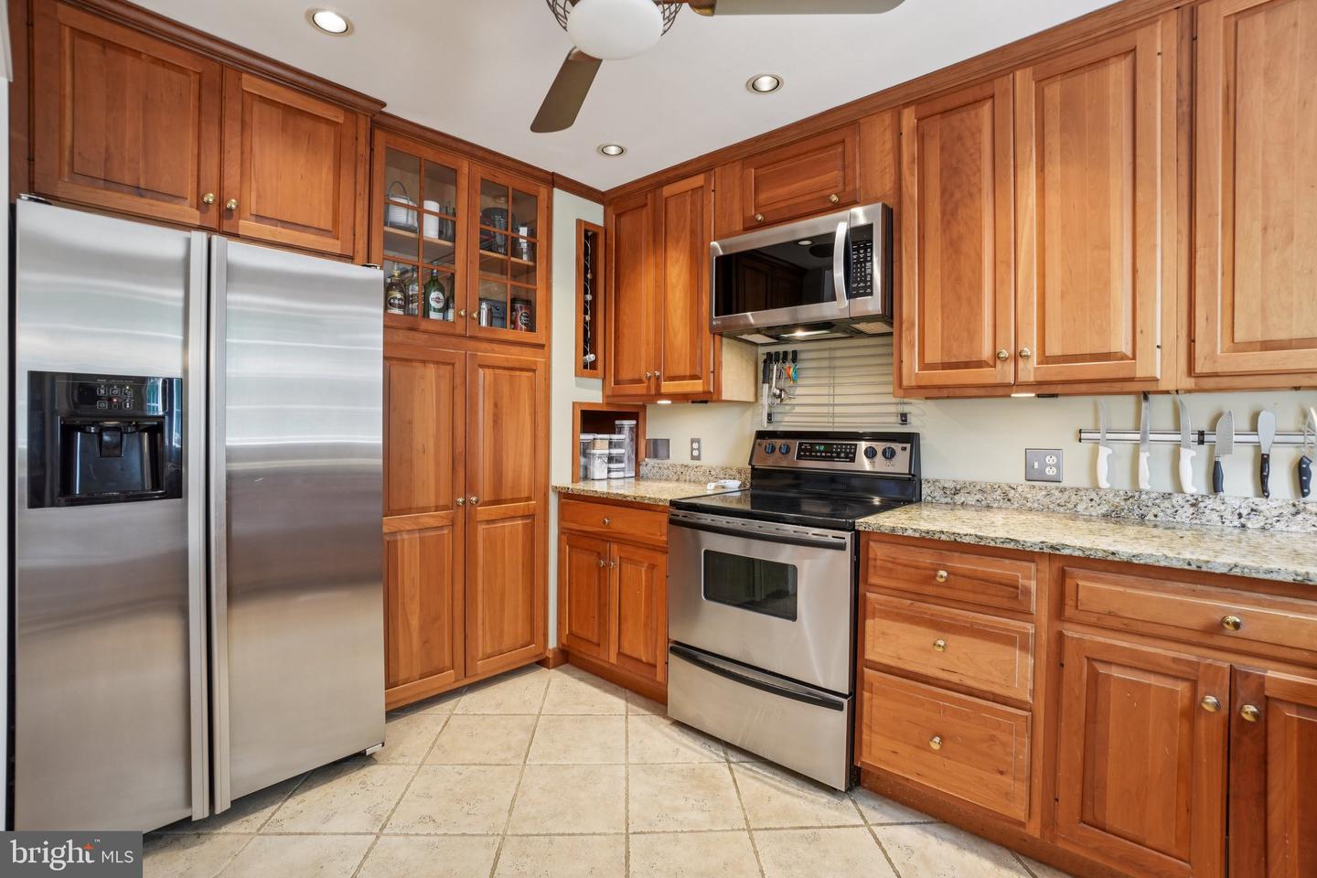 2862 S BUCHANAN ST S #B2, ARLINGTON, Virginia 22206, 3 Bedrooms Bedrooms, ,2 BathroomsBathrooms,Residential,For sale,2862 S BUCHANAN ST S #B2,VAAR2057540 MLS # VAAR2057540