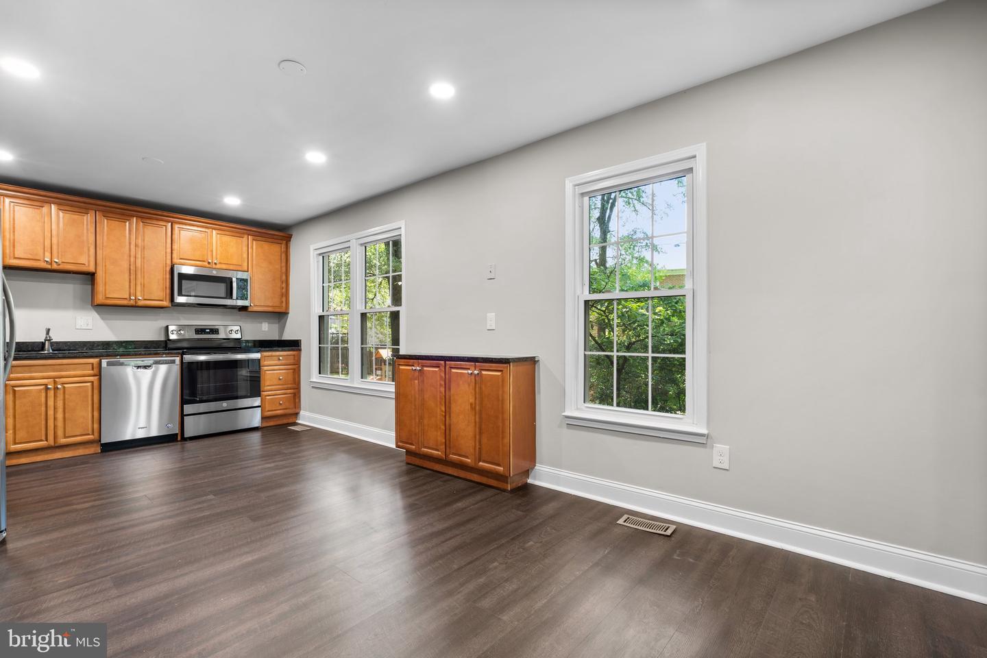 2360 ALBOT RD, RESTON, Virginia 20191, 4 Bedrooms Bedrooms, ,2 BathroomsBathrooms,Residential,For sale,2360 ALBOT RD,VAFX2241332 MLS # VAFX2241332