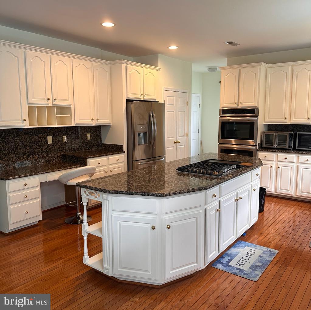25872 FLINTONBRIDGE DR, CHANTILLY, Virginia 20152, 4 Bedrooms Bedrooms, ,3 BathroomsBathrooms,Residential,For sale,25872 FLINTONBRIDGE DR,VALO2097222 MLS # VALO2097222